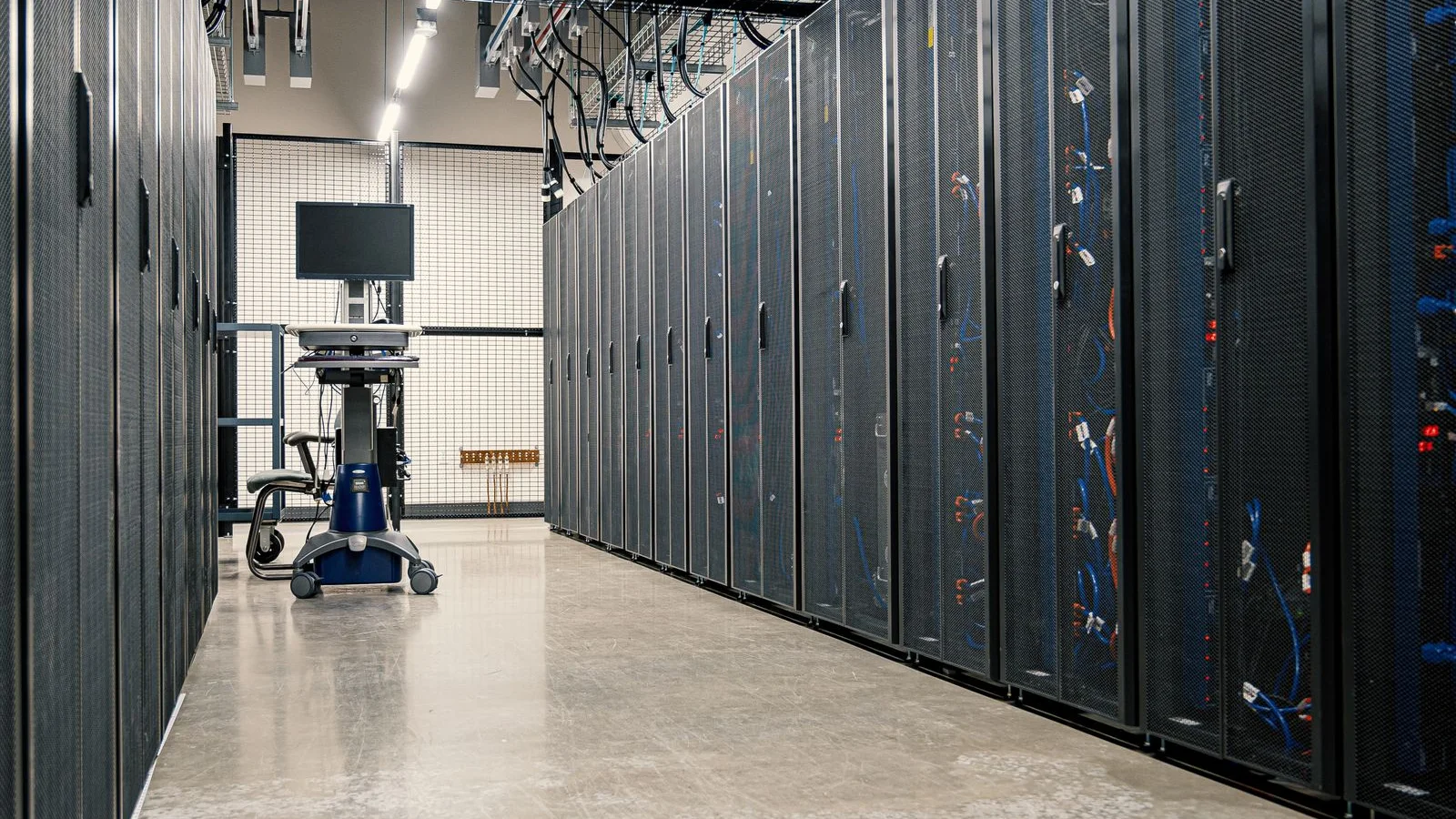 Serverraum als Beispiel für ein Gebäude mit vielen drahtlosen Sensoren